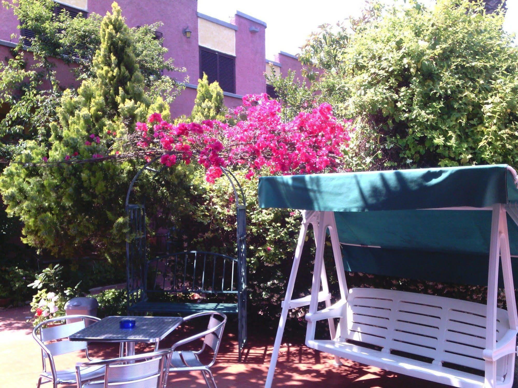 Hotel Abbaruja Olbia Exterior foto